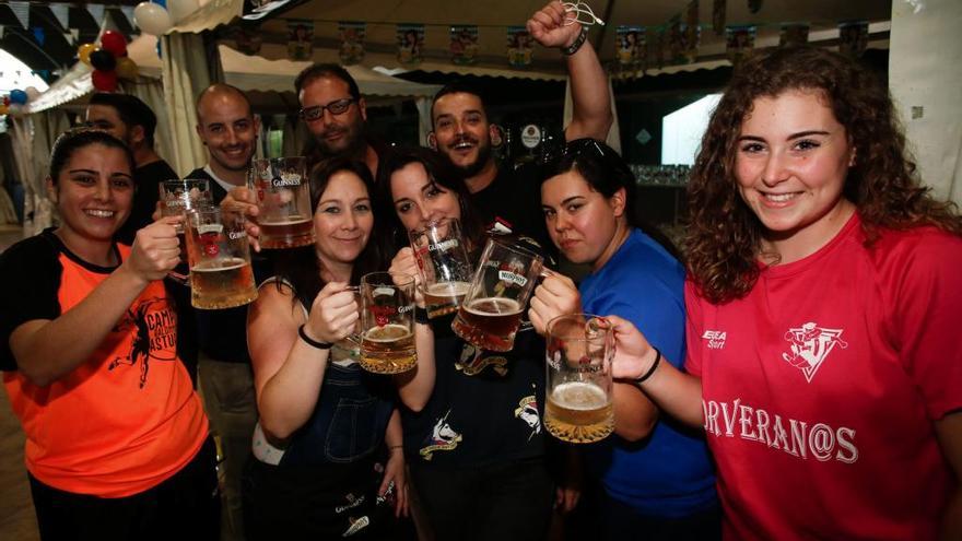 Participantes en el festival cervecero de La Magdalena