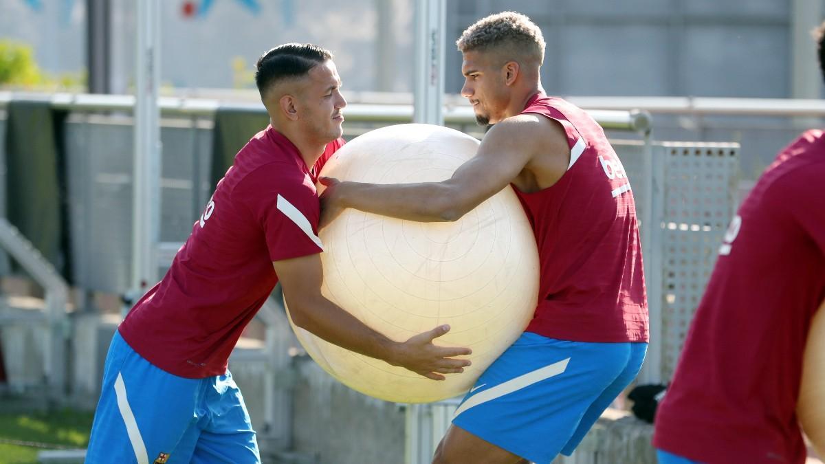 El Barça se ejercita el día antes de viajar a Alemania