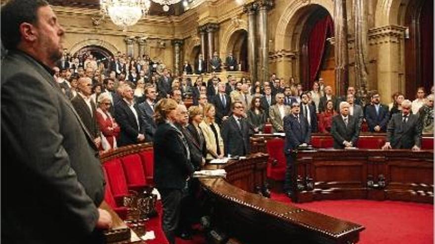 El Parlament rebutja el terrorisme i la violència masclista