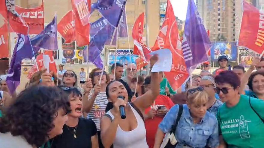 Las kellys de Benidorm en pie de guerra por la sobrecarga de trabajo en los hoteles