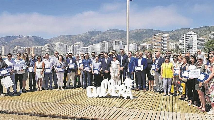 Las banderas azules avalan la calidad turística litoral