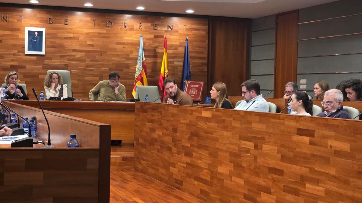 El Grupo Municipal Socialista de Torrent en un pleno.