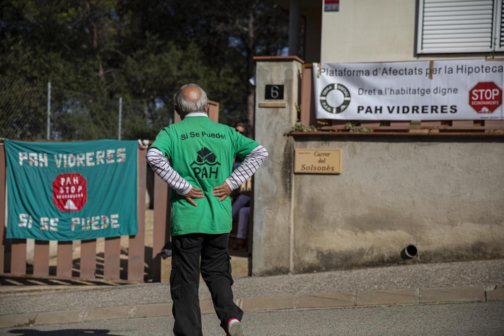 Aturen el desnonament d'una família amb menors a Caldes de Malavella