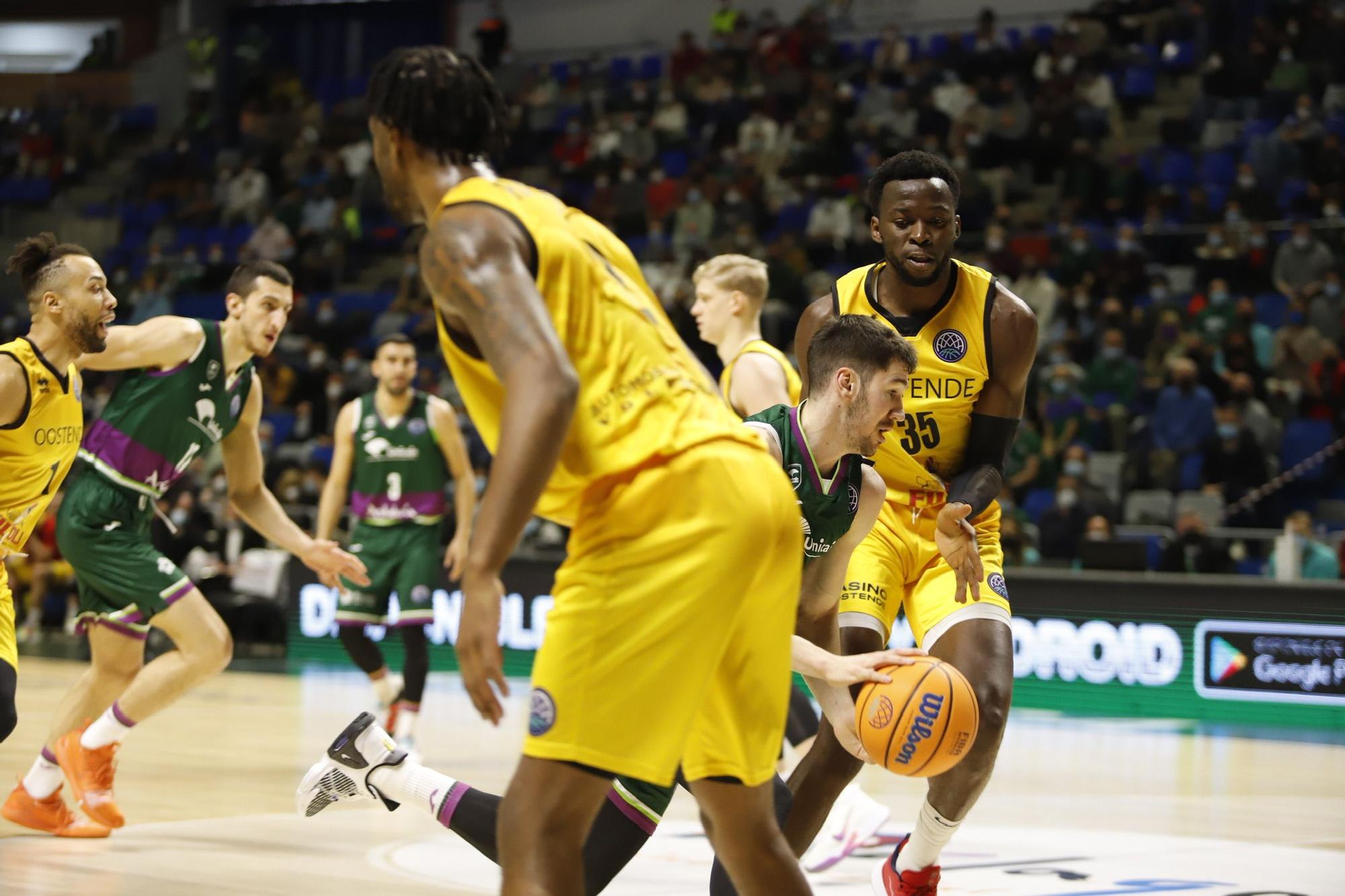 Las imágenes del Unicaja - Filou Oostende de la BCL