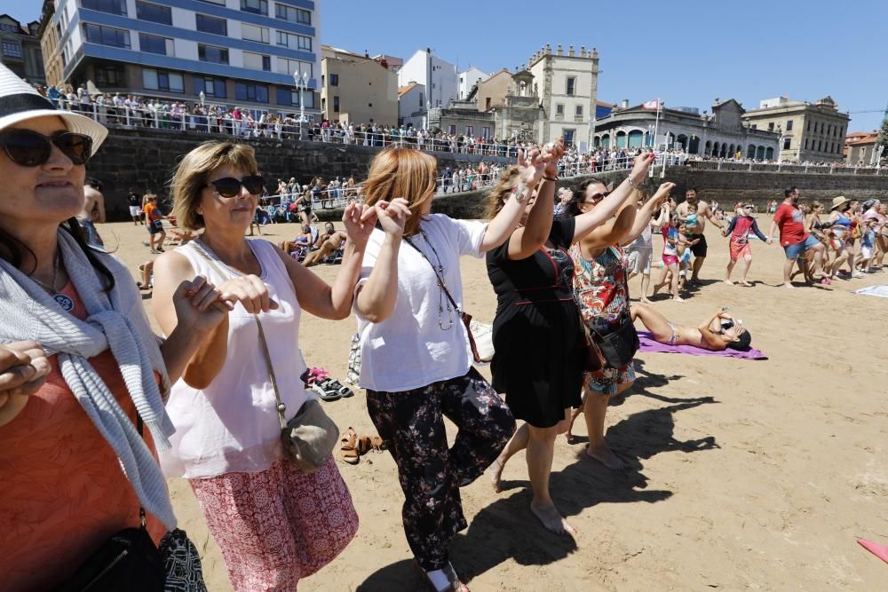 La danza prima y el Restallón en Gijón