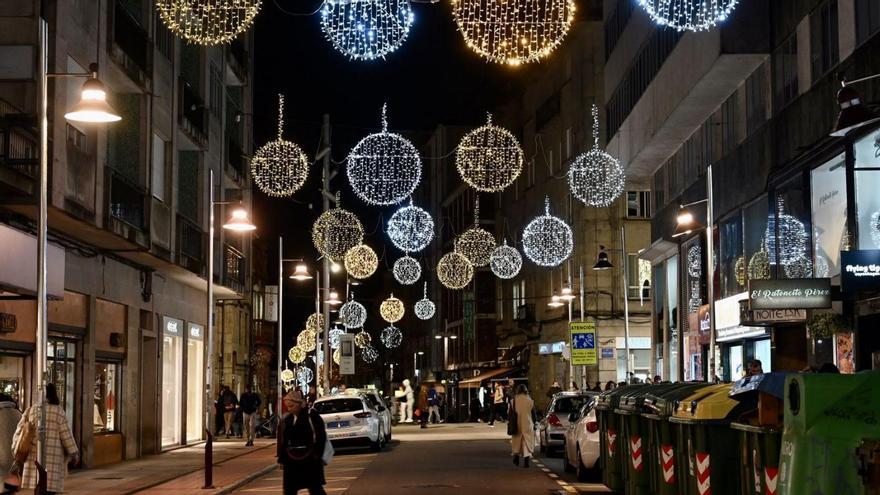 El Concello deja la puerta abierta a adelantar este año el encendido de las luces navideñas