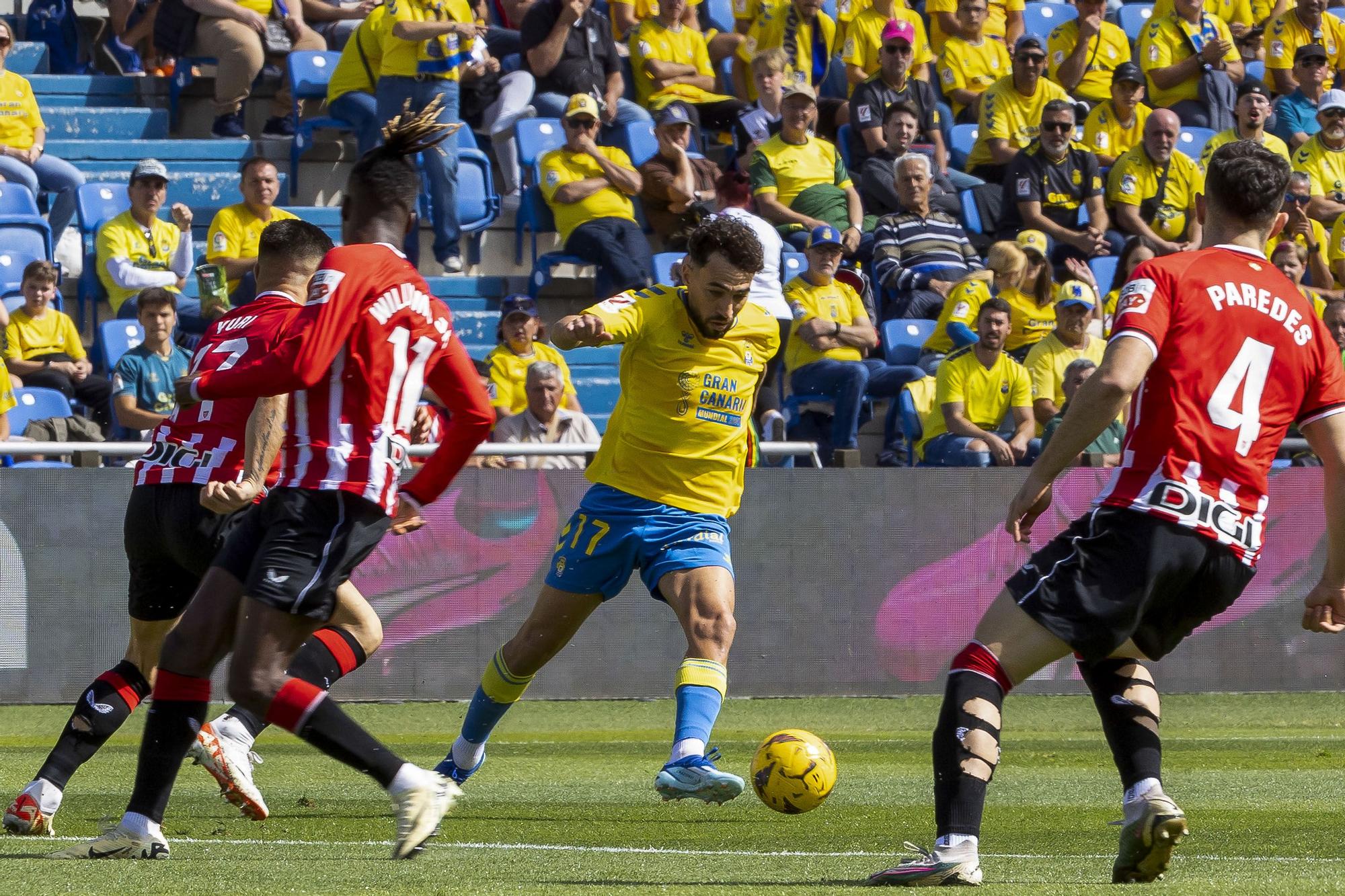 Un gol de Gorka Guruzeta da ventaja al Athletic al descanso en Las Palmas (0-1)