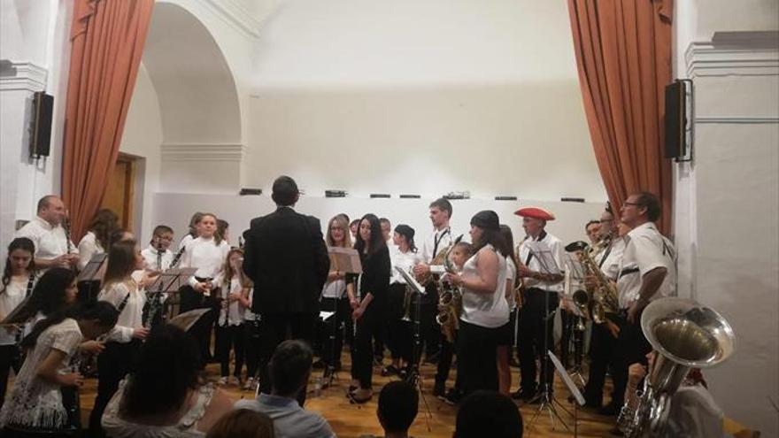 Concierto de la escuela y banda