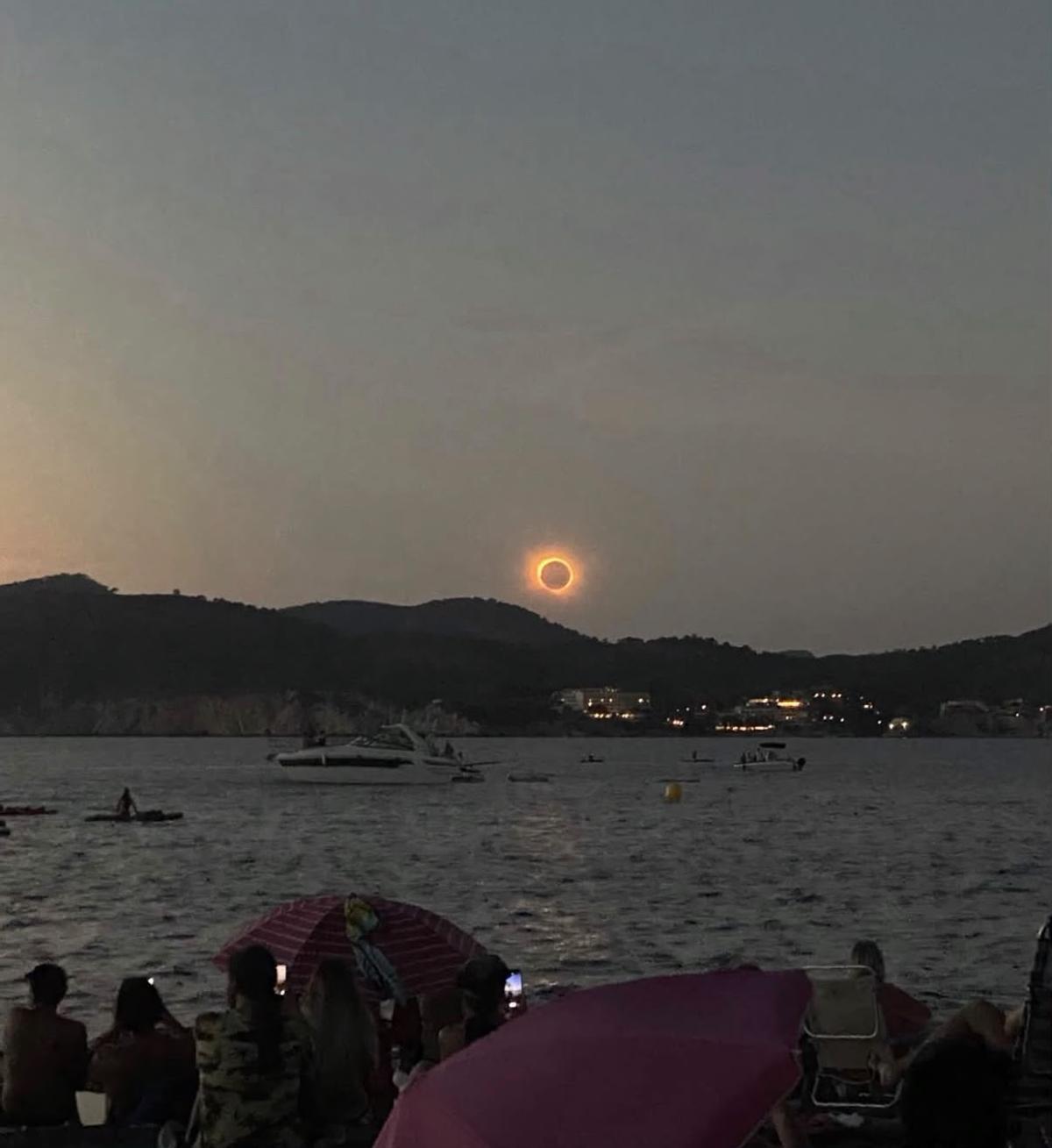 Alexia Rivas vivió el eclipse solar desde Jávea (Alicante)