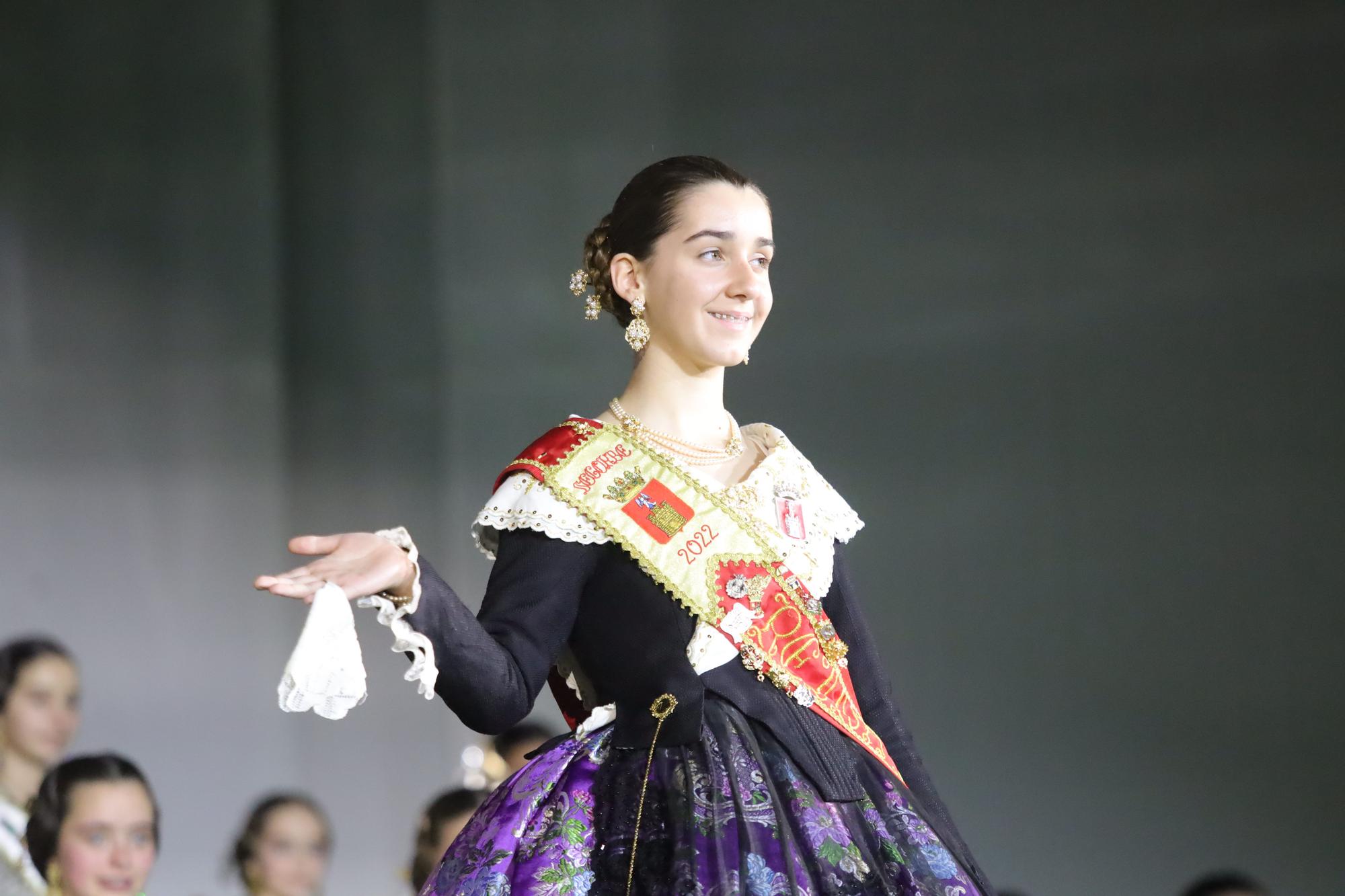 Galania a la reina infantil de las fiestas de la Magdalena