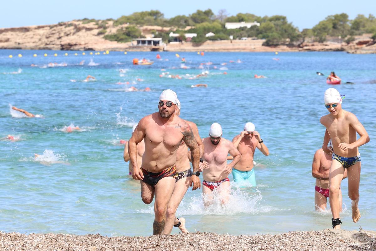 Galería: imágenes de la X edición de la Travesía Canal de Sant Antoni