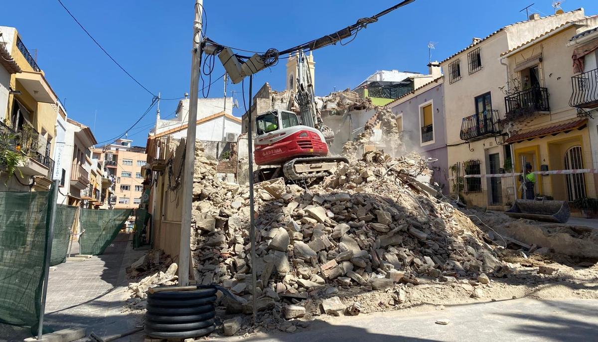 La casa Poquet Beltrán del casco antiguo de Calp ya es escombros