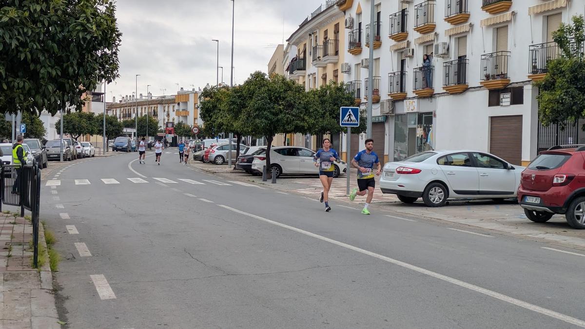 Avenida de Santa Ana de Palma del Río durante una carrera popular.