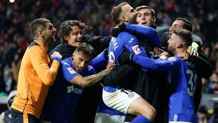 Los jugadores del Getafe celebran un gol