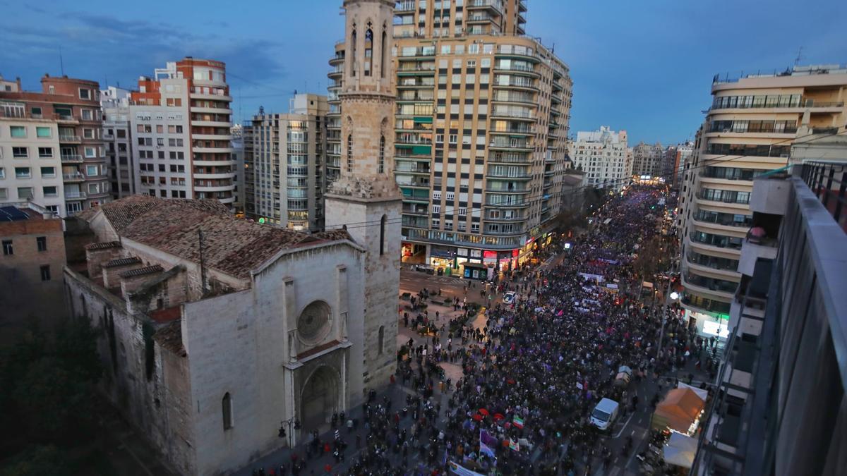 Arranca la manifestación del 8M en València