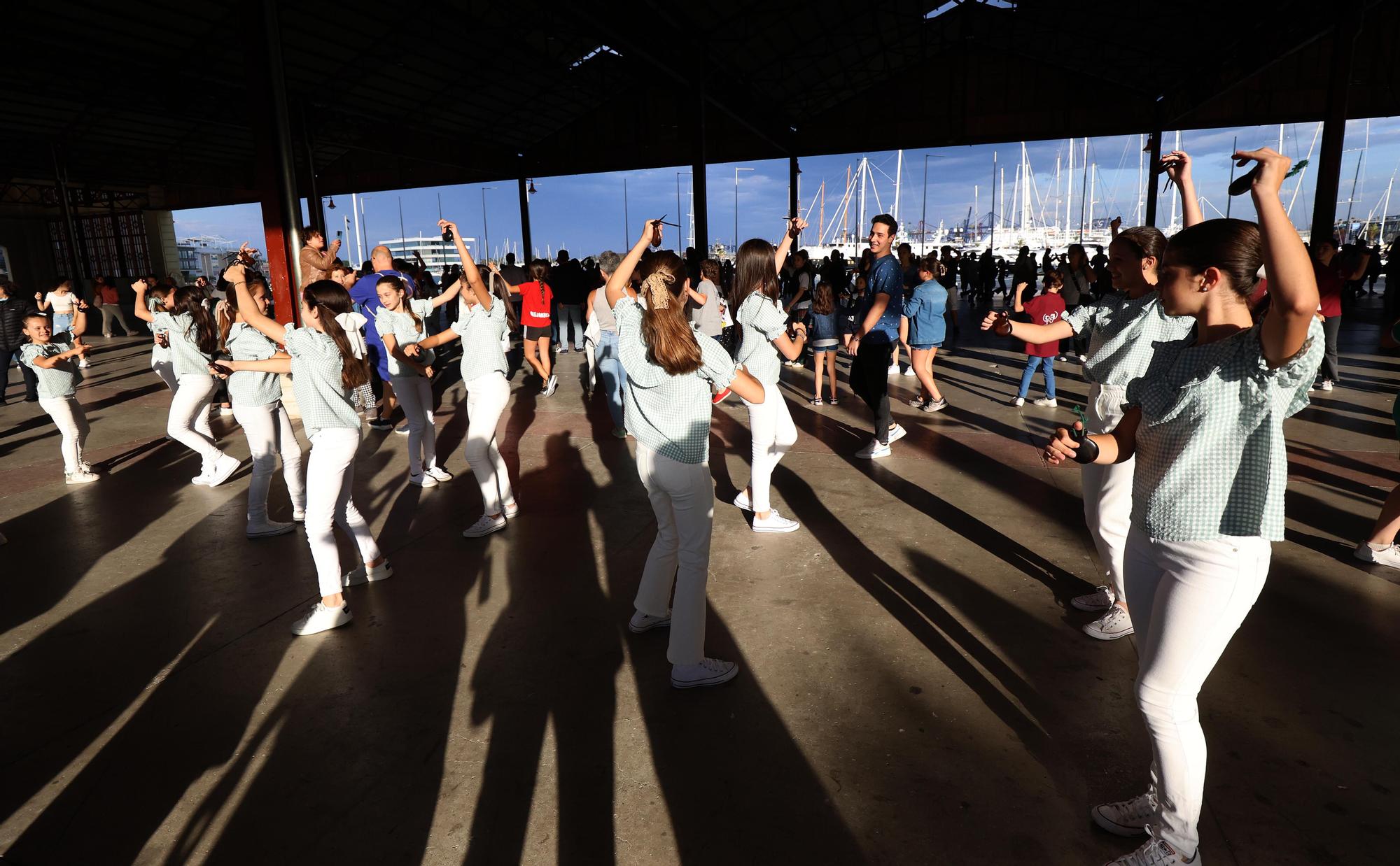 Así ha sido el ensayo general de la "dansà de les falles infantils a la Verge"