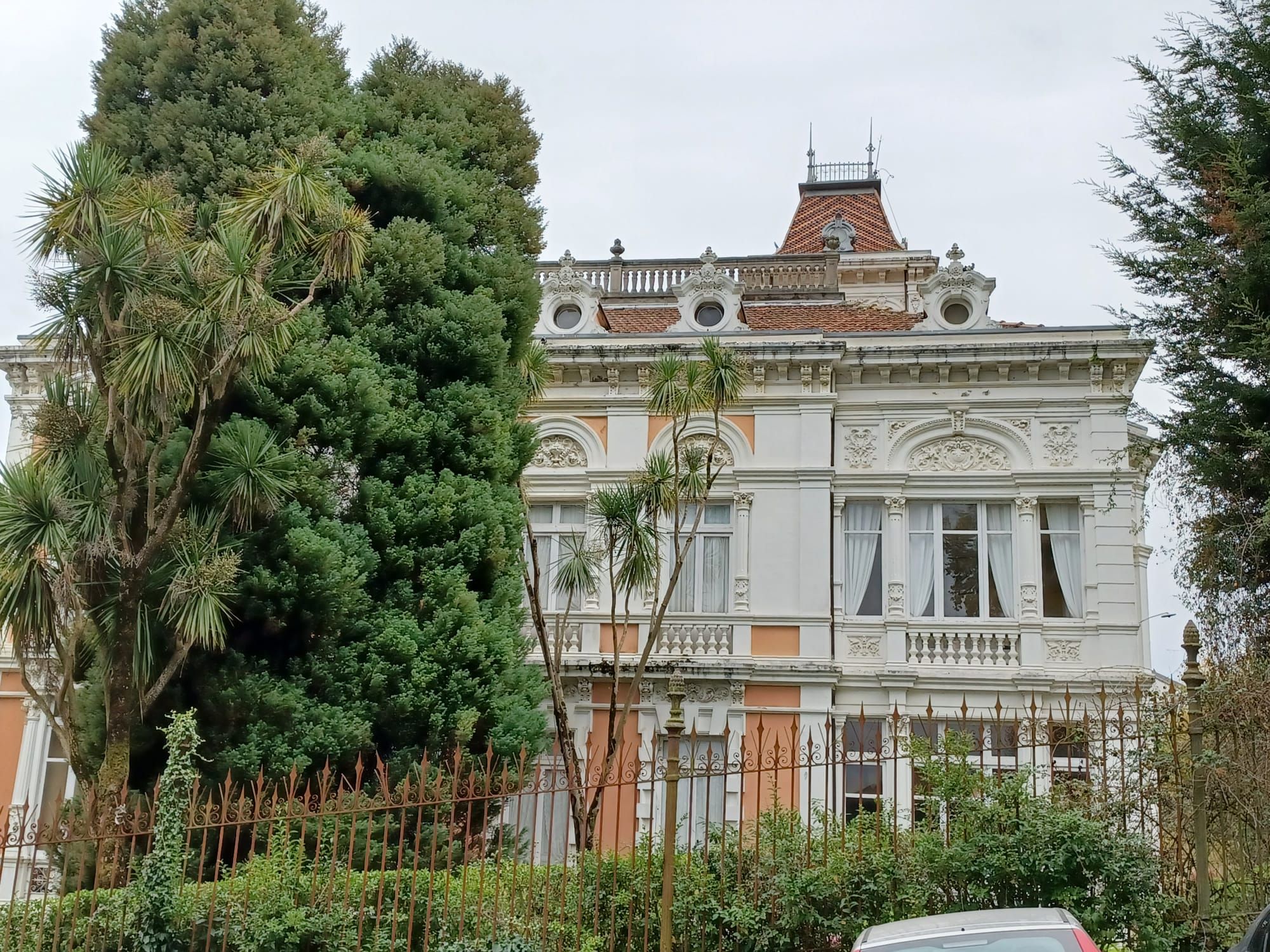 Grado da luz a su patrimonio indiano: así son los siete palacetes del centro de la villa