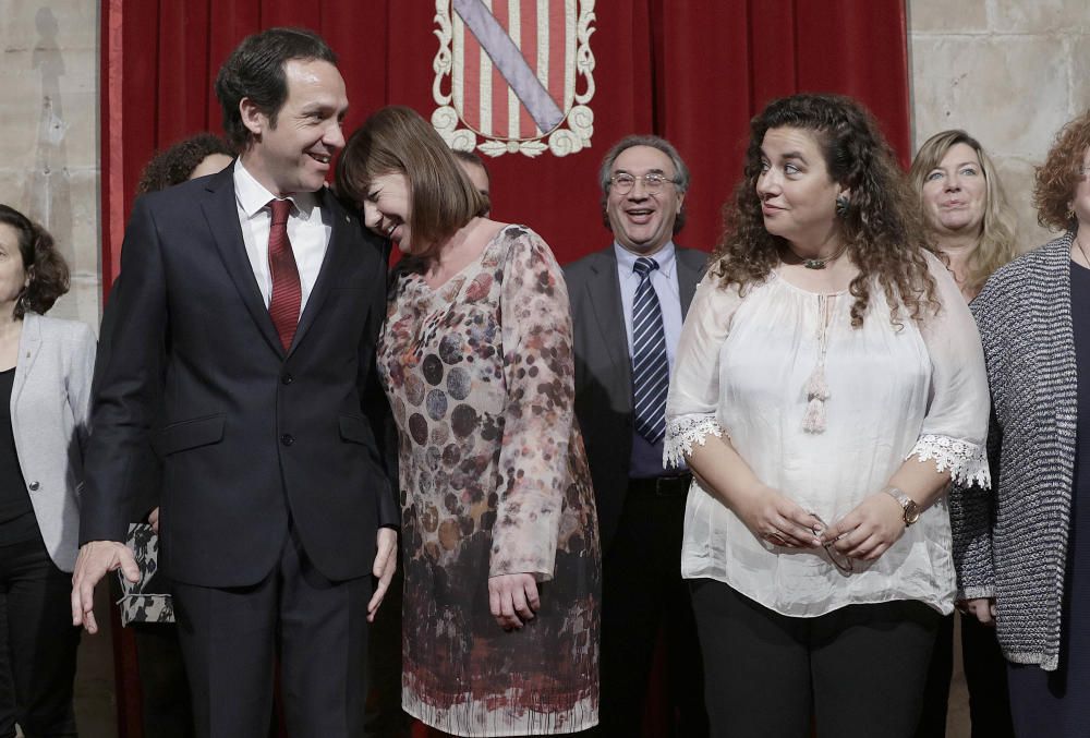 Los nuevos consellers toman posesión de un "Govern más fuerte políticamente"