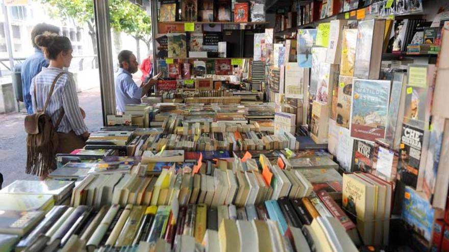 A Coruña acoge hasta final de mes la Feria del Libro Antiguo y de Ocasión