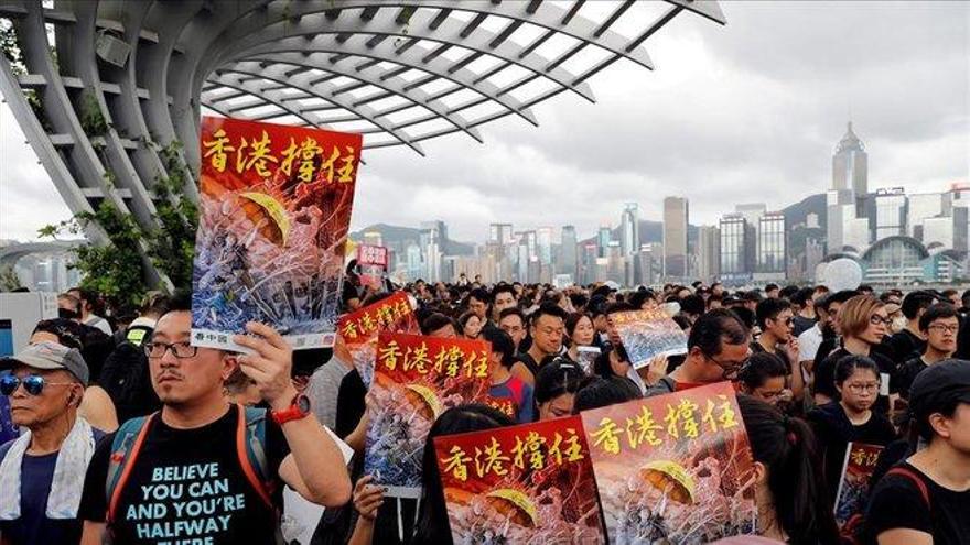 Los activistas vuelven a bloquear Hong Kong