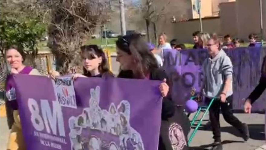 Un instante final de la marcha celebrada en el distrito de Alcolea.