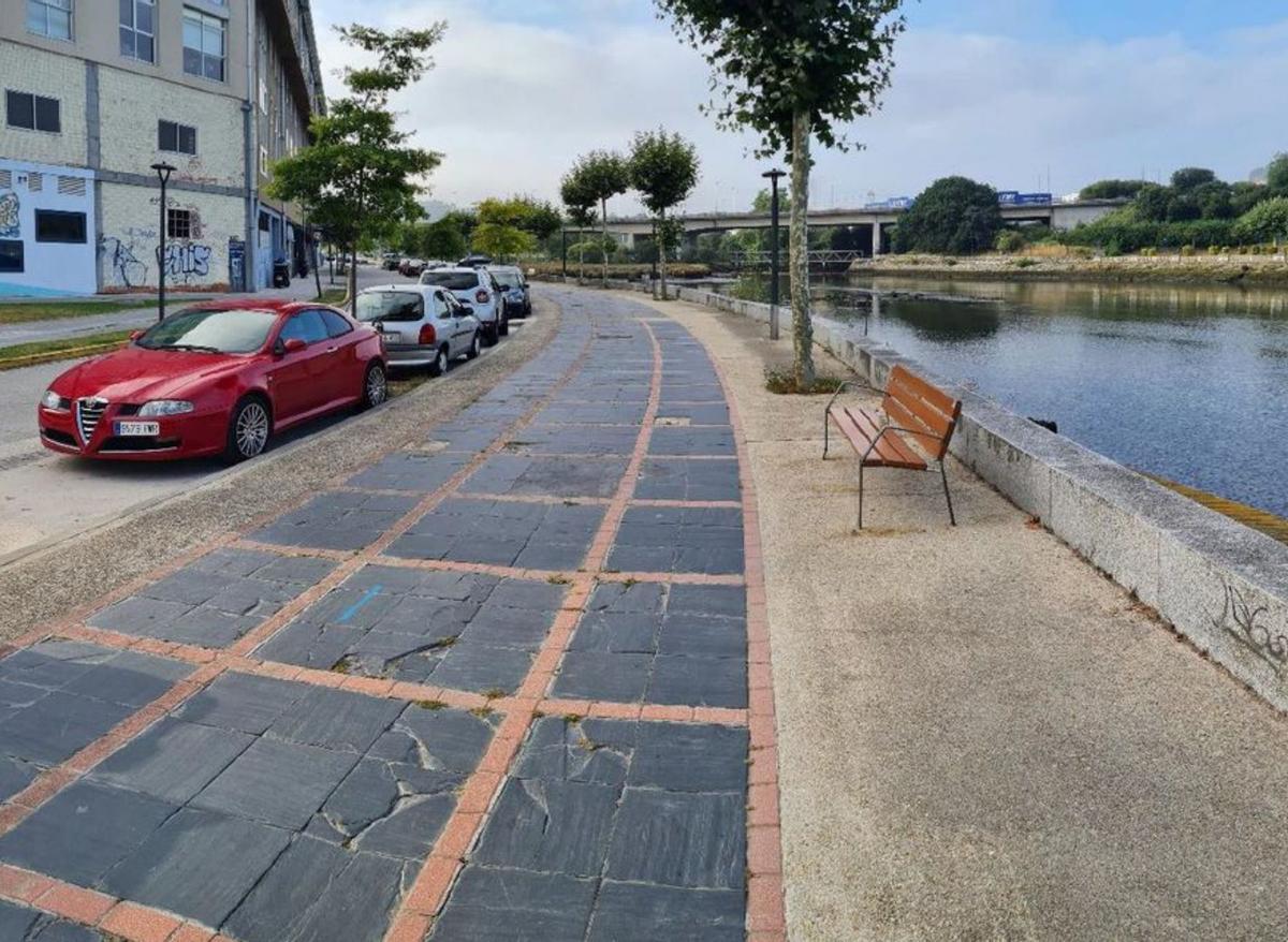 Tramo del paseo de Os Templarios que se reformará. | LOC