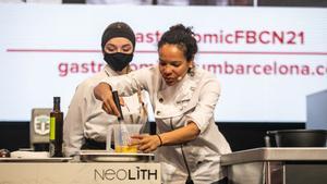 La chef Alessandra Montagne durante su exhibicion en el Gastronomic Forum Barcelona.