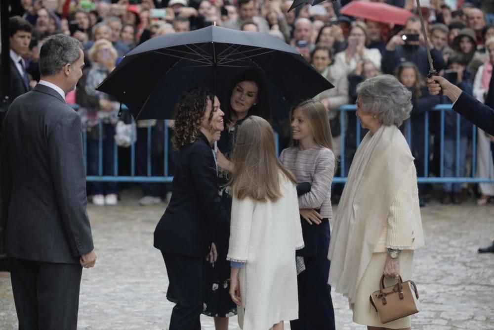 Touristen bejubeln Königsfamilie auf Mallorca