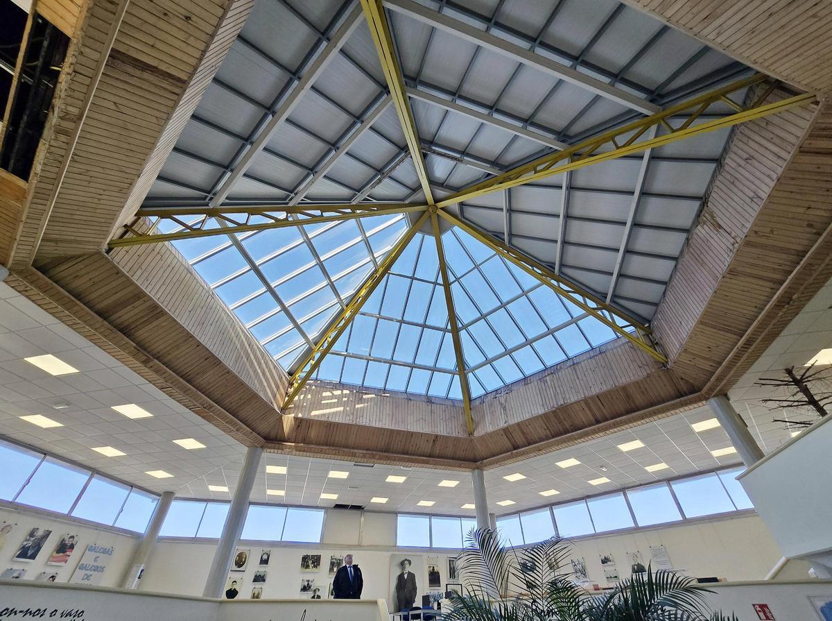 La biblioteca gana un lucernario totalmente renovado