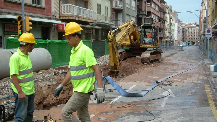 Neteja del clavegueram al carrer del Pirineu de Manresa, demà
