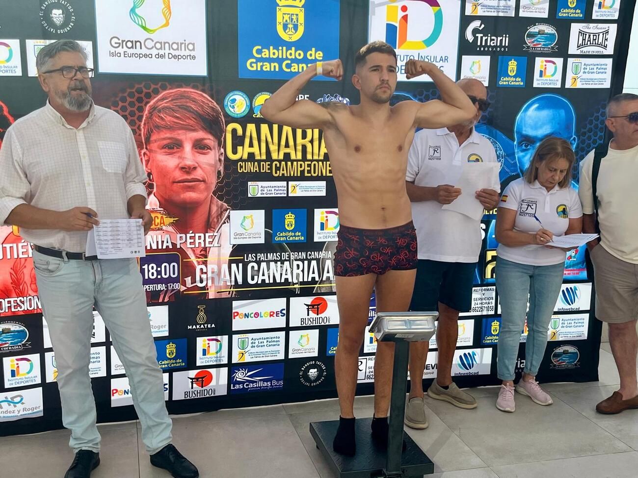 Pesaje de púgiles para la velada de boxeo 'Canarias, Cuna de Campeones'