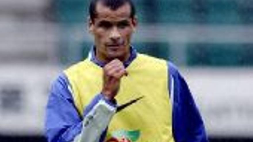 Rivaldo abandona el Milan a petición del brasileño