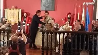 Alzira corona a Claudia Gomis y María Benedito como nuevas falleras mayores