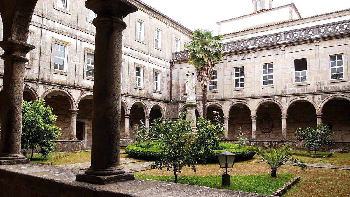 ASPECTO DEL PATIO INTERIOR DEL SEMINARIO MENOR DE TUI.