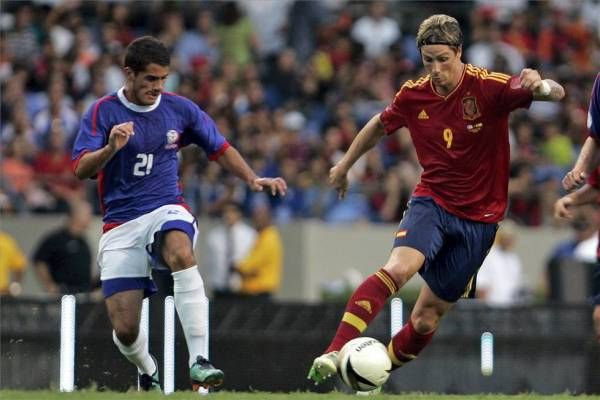 España vence a Puerto Rico (2-1)