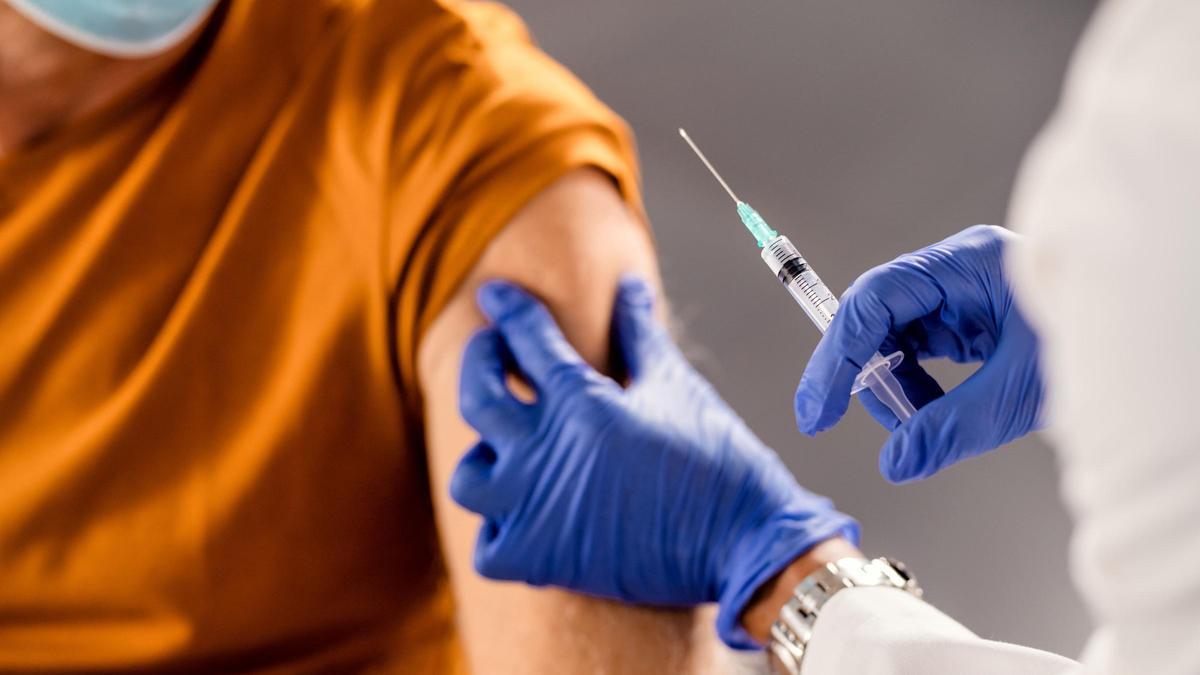 La recomanació és que els col·lectius vulnerables rebin les vacunes