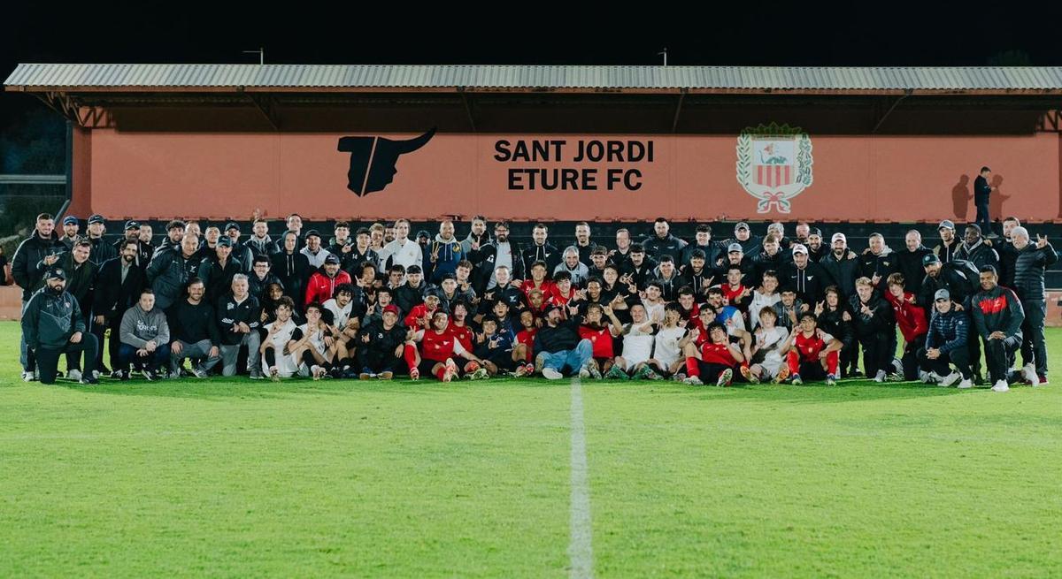 Imagen de los participantes en el 'showcase' de fútbol de Sant Jordi.