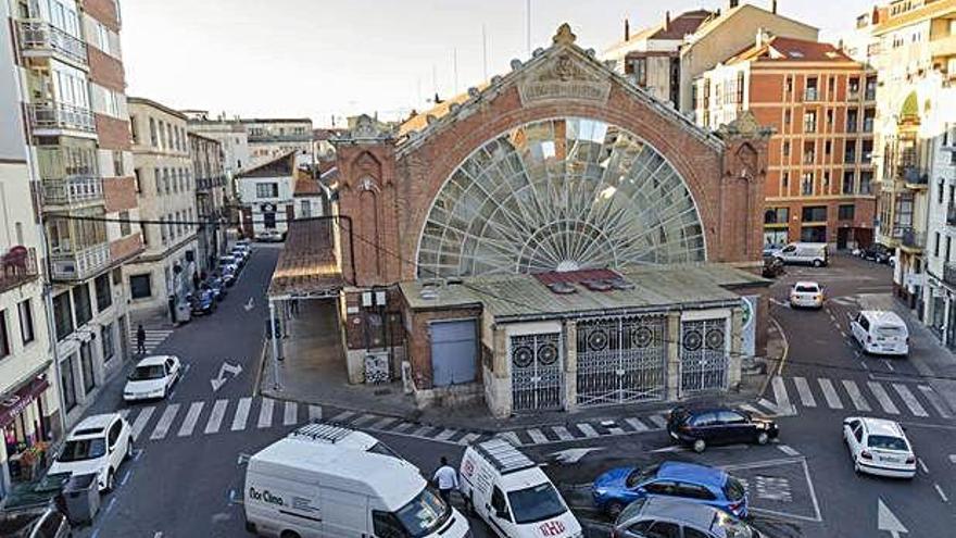 Edificio del Mercado de Abastos que se va a someter a un lavado de cara.