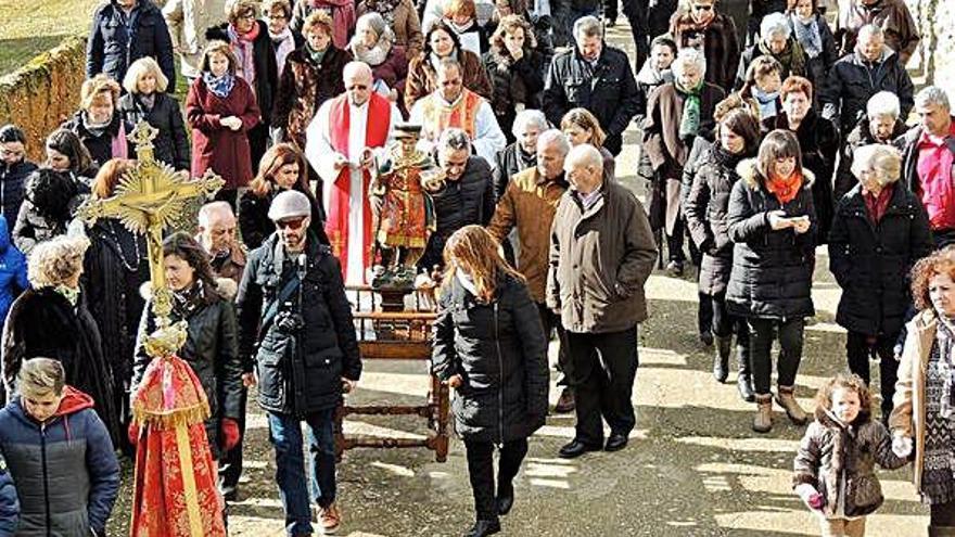 Un pasado desfile procesional de San Tirso en la Milla de Tera.