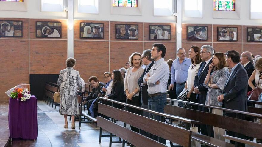 Políticos y Universidad, en el funeral de Paz Sáenz de Santa María