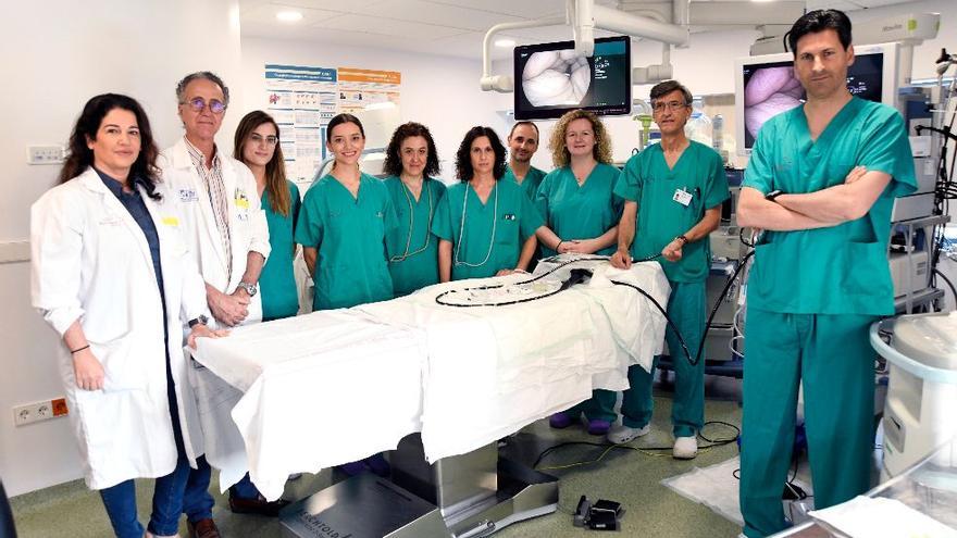Equipo de médicos, enfermeras y auxiliares de la Unidad de Endoscopias del Morales Meseguer.