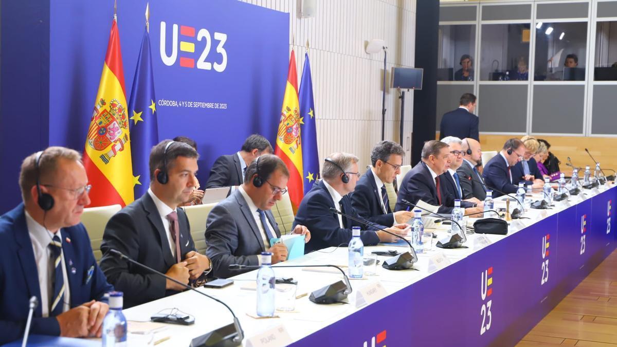 Luis Planas preside la reunión de ministros europeos de Agricultura que se celebra este martes en Córdoba.