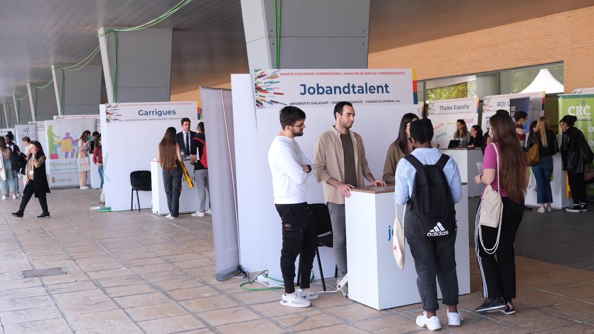 Decenas de empresas han participado en la actividad