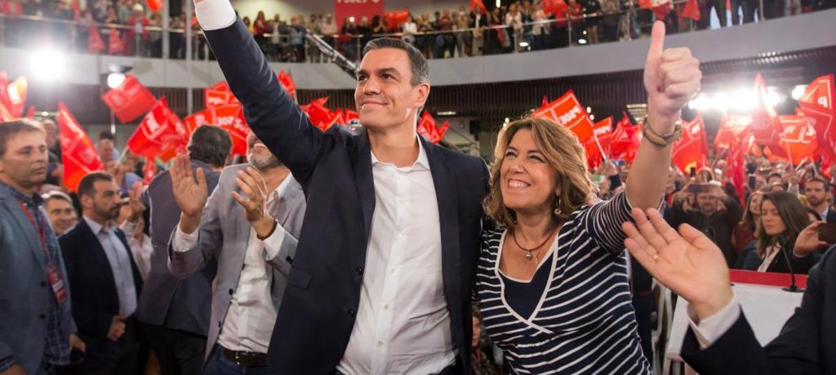 Pedro Sánchez, junto a Susana Díaz