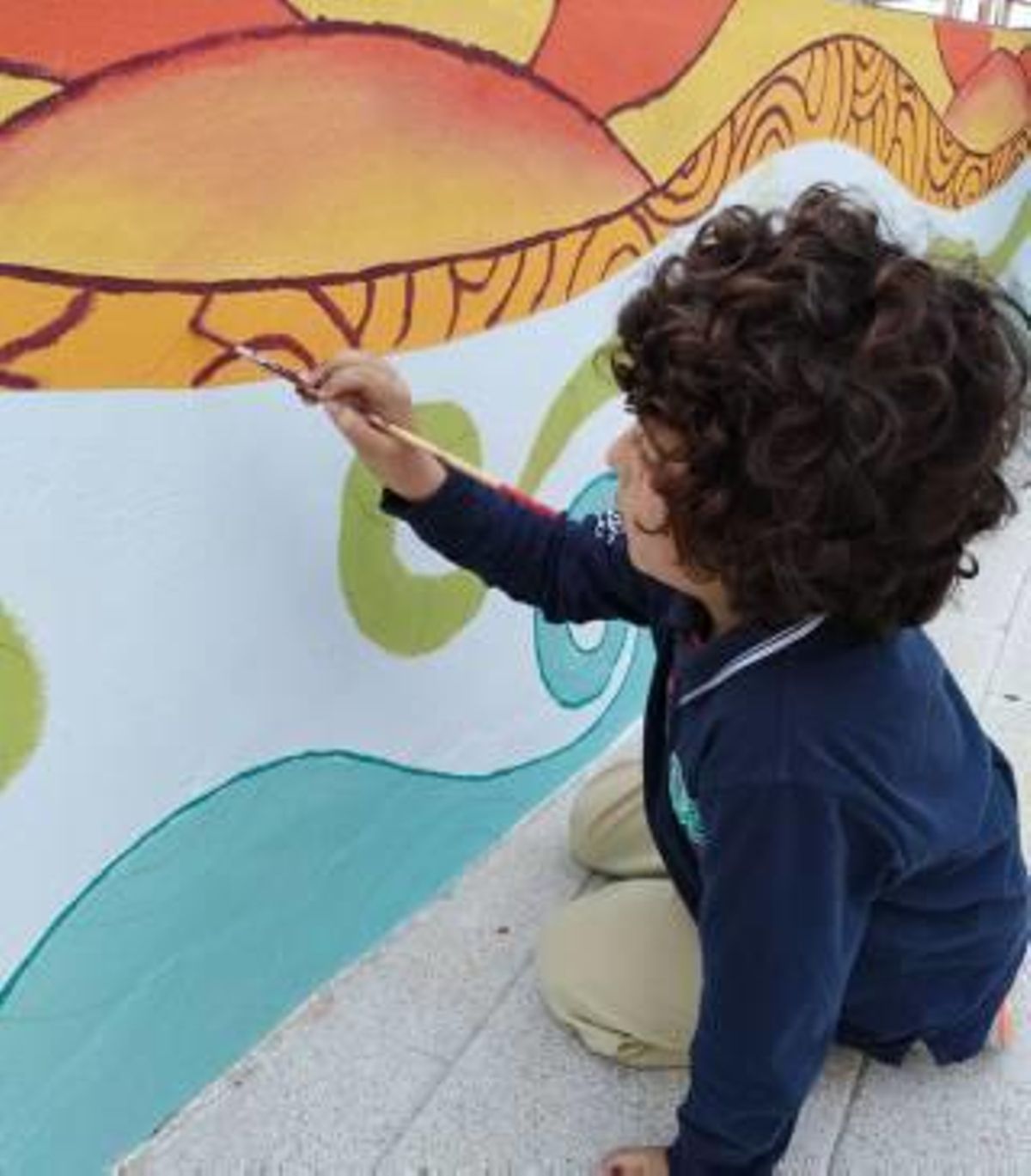 Arte al rescate de espacios degradados en El Campello