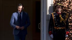 El presidente del Gobierno, Pedro Sánchez, a su llegada a un encuentro de trabajo con el primer ministro de Portugal, António Costa, en la Moncloa, el pasado 26 de mayo de 2022.