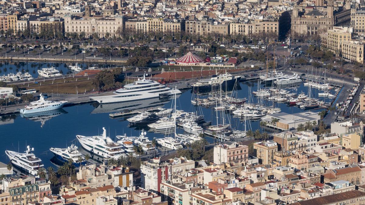 Barcelona 15.02.2019. Barcelona. El Port Vell y las embarcaciones más modernas. Fotografía de Jordi Cotrina