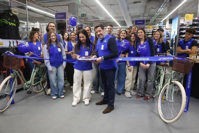 Inauguración de la nueva tienda de Decathlon en en el Centro Comercial Arena de València