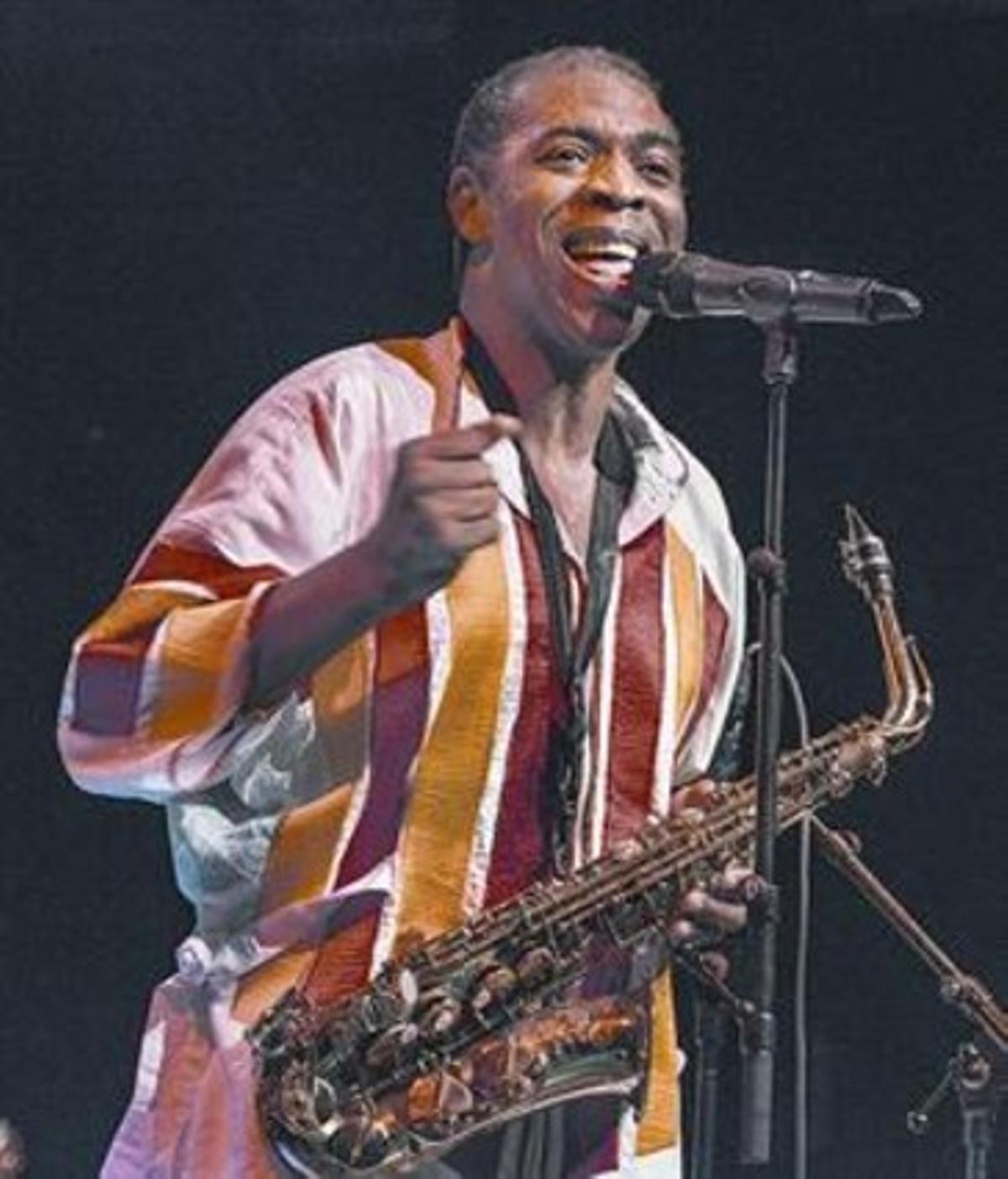 Femi Kuti, durant la seva actuació a la sala Barts. Femi Kuti, durant la seva actuació a la sala Barts.