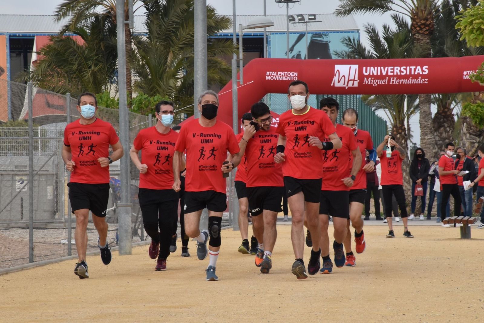 El alcalde y el rector, en pantalones cortos. Conoce el nuevo circuito de running de la UMH de Elche